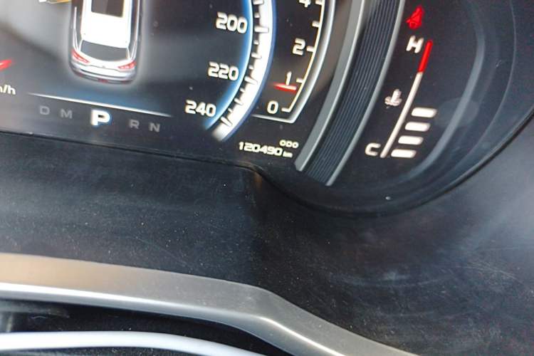 Used Geely Auto Emgrand X7 Sport 2016 1.8TD Automatic ZhiZun Version Odometer Close Up