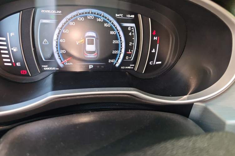 Used Geely Auto Emgrand X7 Sport 2016 1.8TD Automatic ZhiZun Version Odometer Close Up