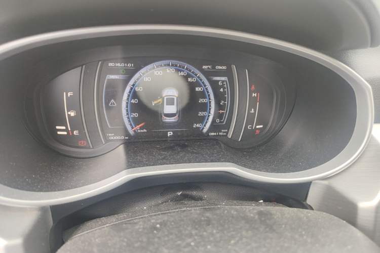 Used Geely Auto Emgrand X7 Sport 2016 1.8TD Automatic Smart Model Odometer Close Up