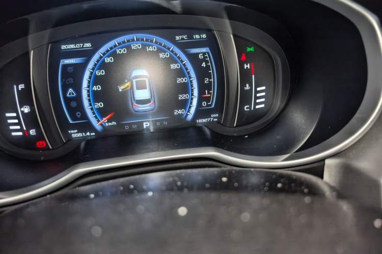 Used Geely Auto Emgrand X7 Sport 2016 1.8TD Automatic ZhiZun Version Odometer Close Up