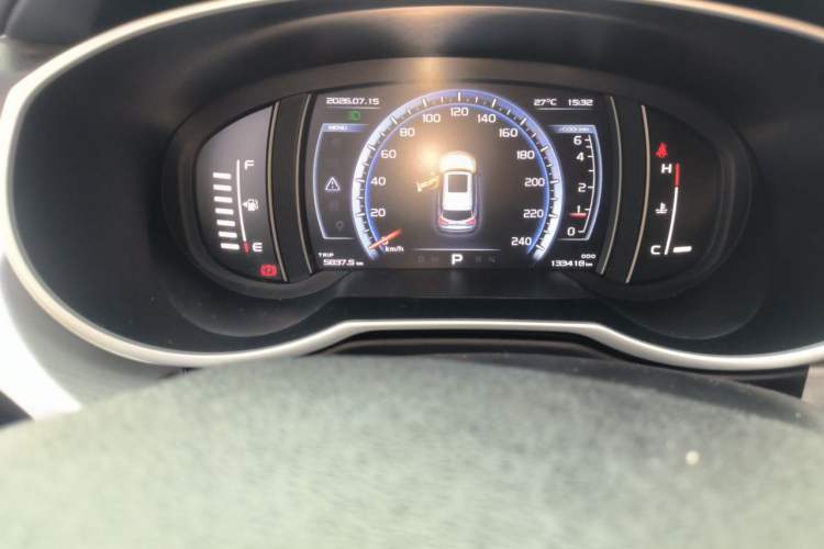 Used Geely Auto Emgrand X7 Sport 2016 1.8TD Automatic ZhiZun Version Odometer Close Up
