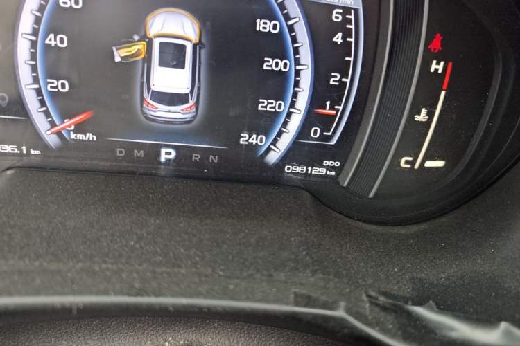 Used Geely Auto Emgrand X7 Sport 2016 1.8TD Automatic ZhiZun Version Odometer Close Up