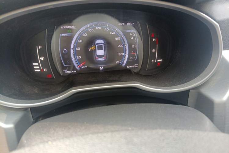 Used Geely Auto Emgrand X7 Sport 2016 2.0L Manual Smart Connect Version Odometer Close Up