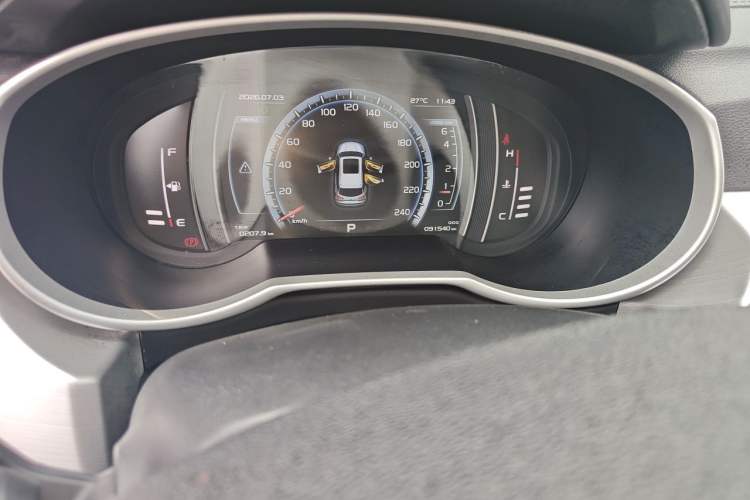 Used Geely Auto Emgrand X7 Sport 2016 1.8TD Automatic Smart Model Odometer Close Up