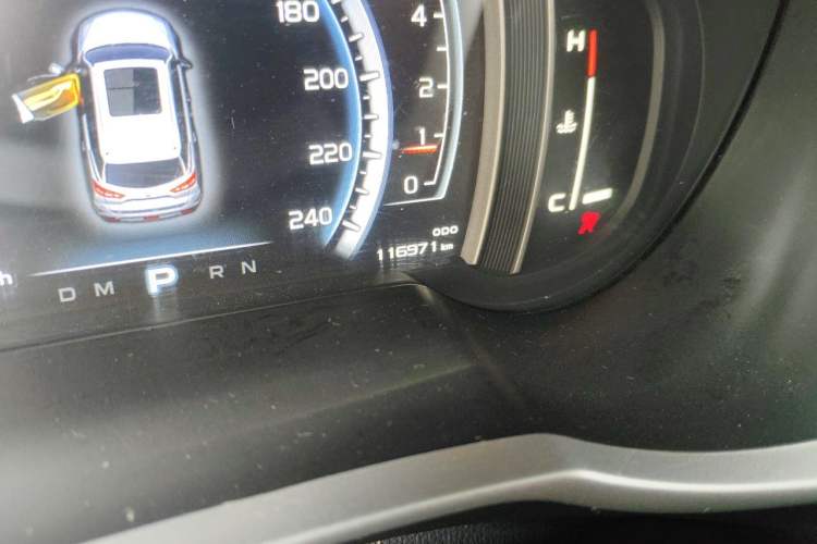 Used Geely Auto Emgrand X7 Sport 2016 1.8TD Automatic ZhiZun Version Odometer Close Up