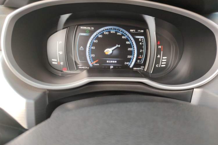 Used Geely Auto Emgrand X7 Sport 2016 1.8TD Automatic ZhiZun Version Odometer Close Up