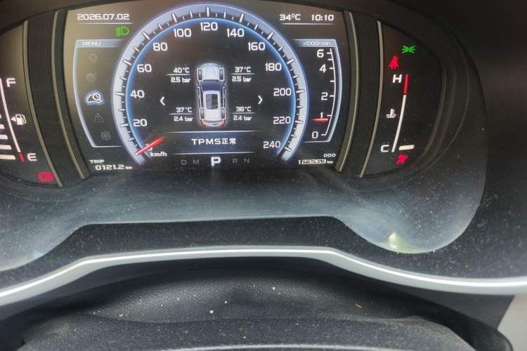 Used Geely Auto Emgrand X7 Sport 2016 1.8TD Automatic Smart Connectivity Version Odometer Close Up