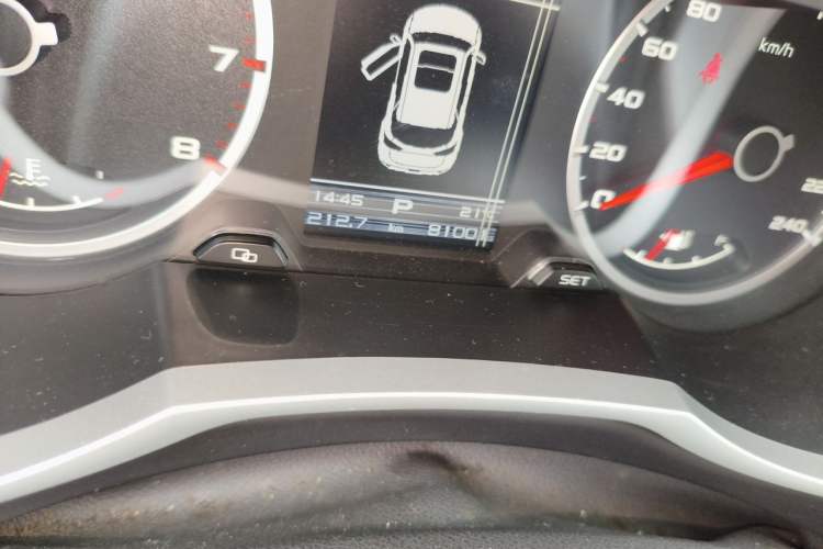 Used Geely Auto Emgrand X7 Sport 2016 1.8TD Automatic ZhiShang Model Odometer Close Up