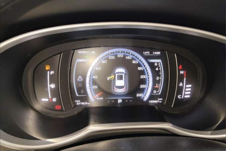 Used Geely Auto Emgrand X7 Sport 2016 1.8TD Automatic All-Wheel-Drive ZhiZun Edition Odometer Close Up