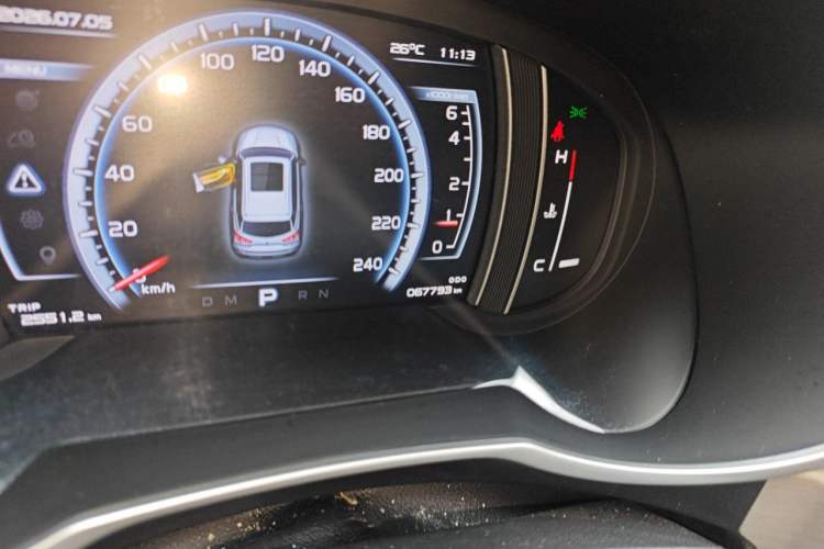 Used Geely Auto Emgrand X7 Sport 2016 1.8TD Automatic ZhiShang Model Odometer Close Up