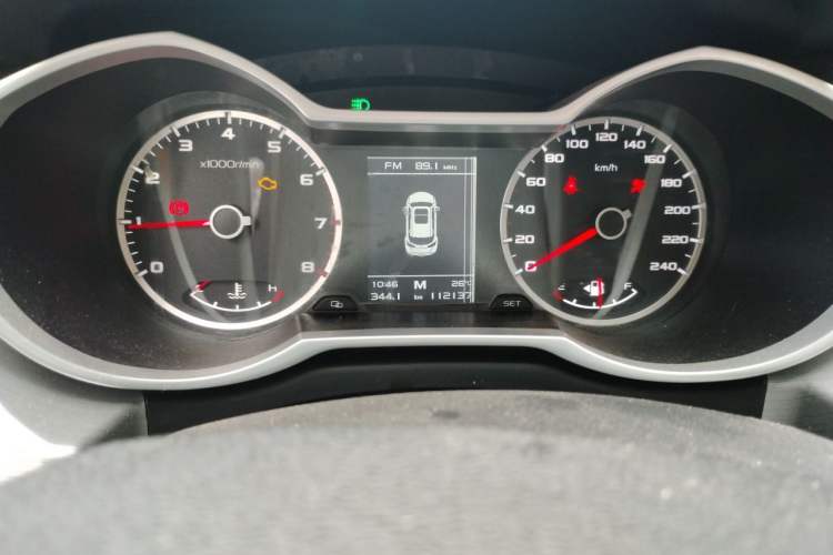 Used Geely Auto Emgrand X7 Sport 2016 2.0L Manual Smart Connect Version Odometer Close Up