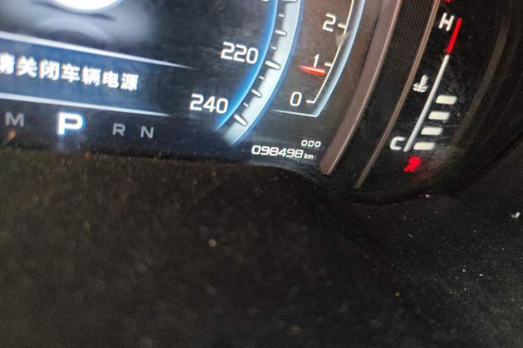 Used Geely Auto Emgrand X7 Sport 2016 1.8TD Automatic ZhiZun Version Odometer Close Up
