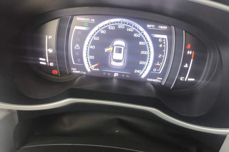 Used Geely Auto Emgrand X7 Sport 2016 1.8TD Automatic Smart Connectivity Version Odometer Close Up