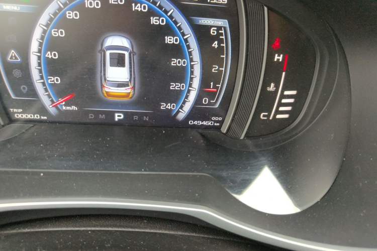 Used Geely Auto Emgrand X7 Sport 2016 1.8TD Automatic Smart Connectivity Version Odometer Close Up