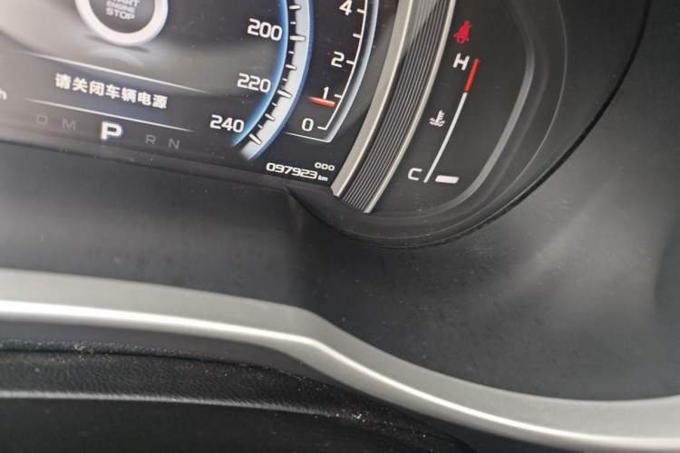 Used Geely Auto Emgrand X7 Sport 2016 1.8TD Automatic ZhiZun Version Odometer Close Up