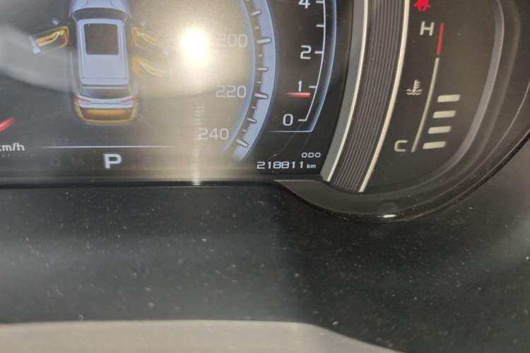 Used Geely Auto Emgrand X7 Sport 2016 1.8TD Automatic ZhiZun Version Odometer Close Up