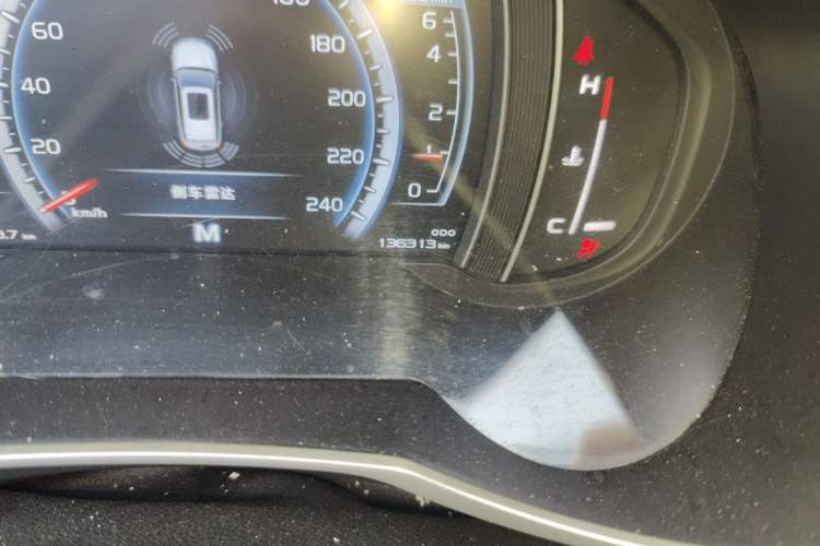 Used Geely Auto Emgrand X7 Sport 2016 2.0L Manual ZhiShang Version Odometer Close Up