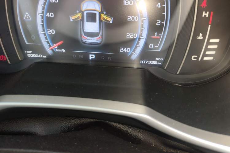 Used Geely Auto Emgrand X7 Sport 2016 1.8TD Automatic ZhiZun Version Odometer Close Up