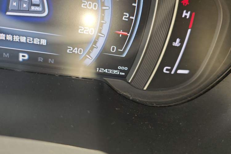 Used Geely Auto Emgrand X7 Sport 2016 1.8TD Automatic ZhiZun Version Odometer Close Up