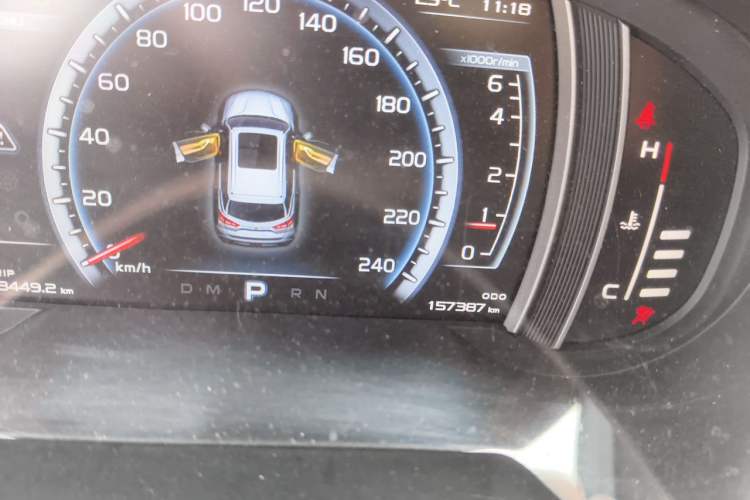Used Geely Auto Emgrand X7 Sport 2016 1.8TD Automatic Smart Model Odometer Close Up