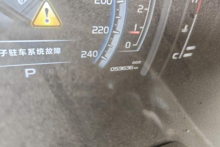 Used Geely Auto Emgrand X7 Sport 2016 1.8TD Automatic ZhiZun Version Odometer Close Up