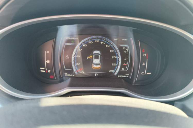 Used Geely Auto Emgrand X7 Sport 2016 1.8TD Automatic ZhiZun Version Odometer Close Up