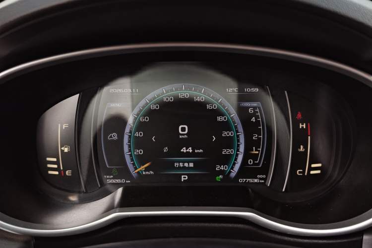 Used Geely Auto Emgrand X7 Sport 2016 1.8TD Automatic ZhiZun Version Odometer Close Up