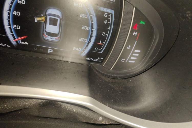 Used Geely Auto Emgrand X7 Sport 2016 1.8TD Automatic Smart Model Odometer Close Up