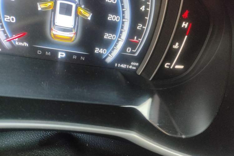 Used Geely Auto Emgrand X7 Sport 2016 1.8TD Automatic Smart Model Odometer Close Up