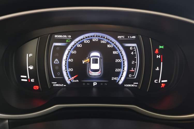 Used Geely Auto Emgrand X7 Sport 2016 1.8TD Automatic Smart Connectivity Version Odometer Close Up