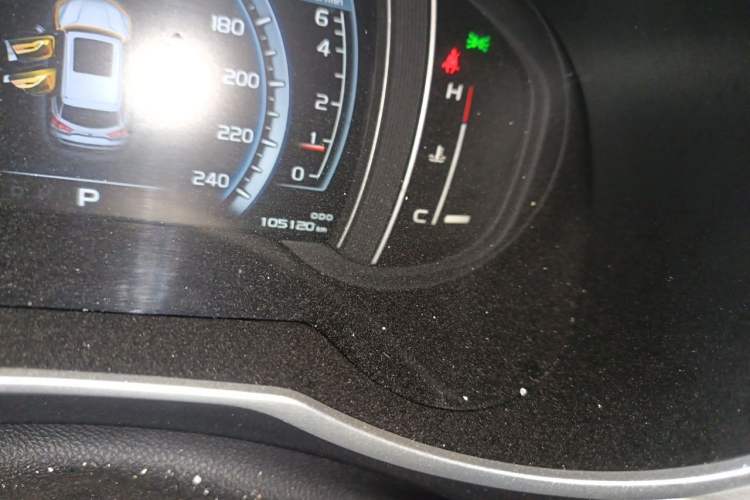 Used Geely Auto Emgrand X7 Sport 2016 1.8TD Automatic Smart Connectivity Version Odometer Close Up
