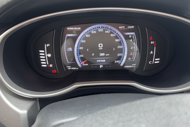 Used Geely Auto Emgrand X7 Sport 2016 1.8TD Automatic ZhiZun Version Odometer Close Up