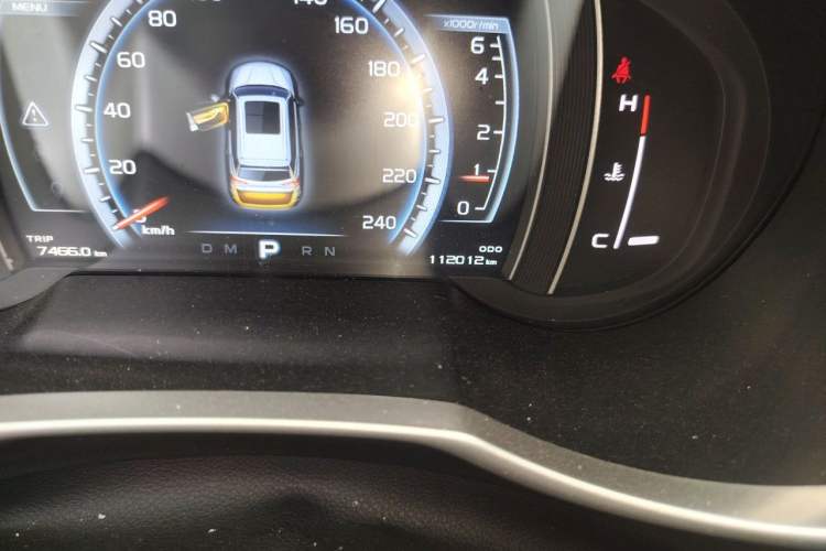 Used Geely Auto Emgrand X7 Sport 2016 1.8TD Automatic ZhiZun Version Odometer Close Up