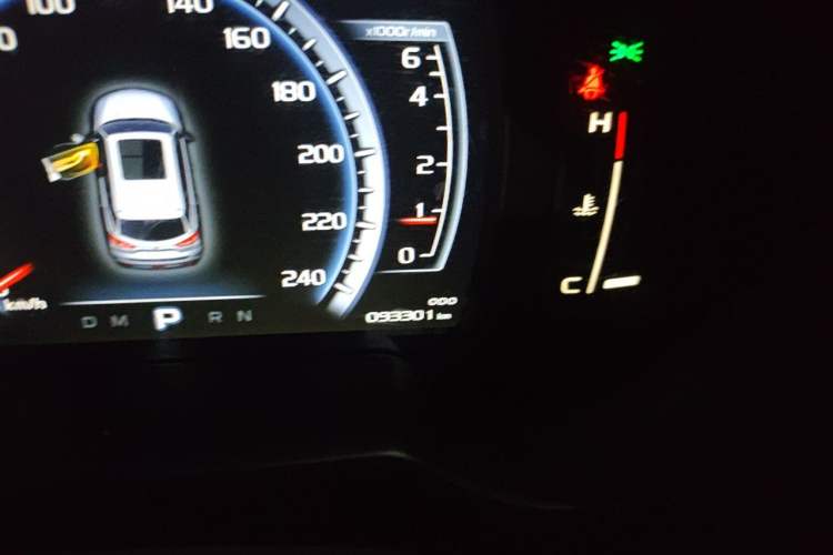 Used Geely Auto Emgrand X7 Sport 2016 1.8TD Automatic ZhiZun Version Odometer Close Up