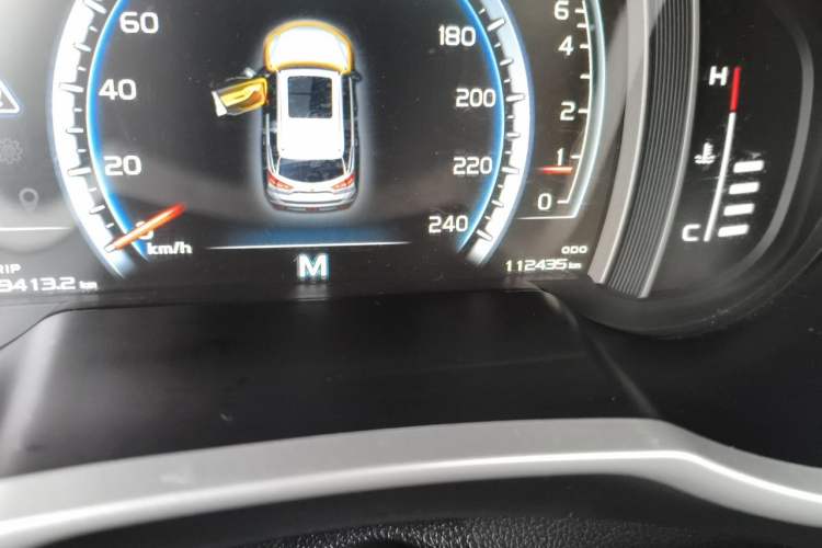 Used Geely Auto Emgrand X7 Sport 2016 1.8TD Manual Smart Edition Odometer Close Up