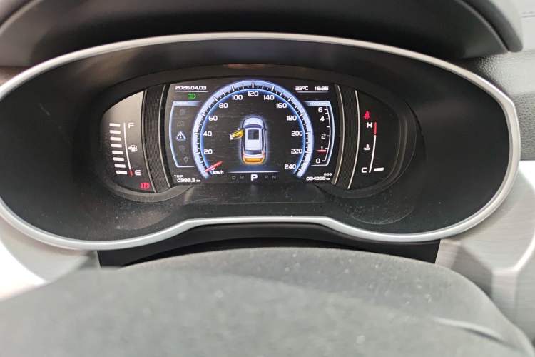 Used Geely Auto Emgrand X7 Sport 2016 1.8TD Automatic Smart Connectivity Version Odometer Close Up