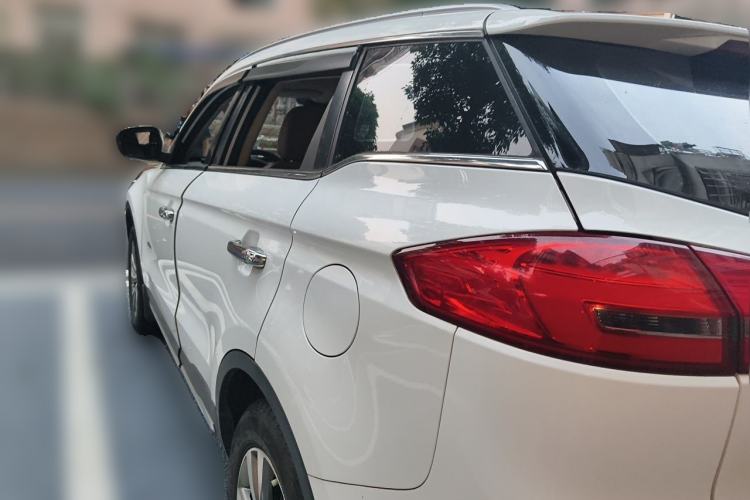Used Geely Auto Emgrand X7 Sport 2016 1.8TD Automatic ZhiZun Version Rear Left 45 Deg
