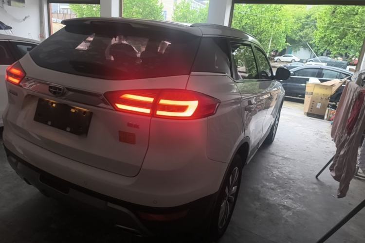 Used Geely Auto Emgrand X7 Sport 2016 2.0L Manual ZhiShang Version Rear Right 45 Deg