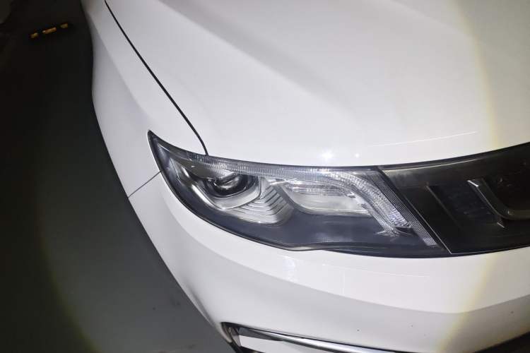 Used Geely Auto Emgrand X7 Sport 2016 1.8TD Automatic Smart Model Right Front Headlight