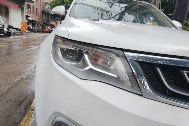 Used Geely Auto Emgrand X7 Sport 2016 1.8TD Automatic Smart Model Right Front Headlight