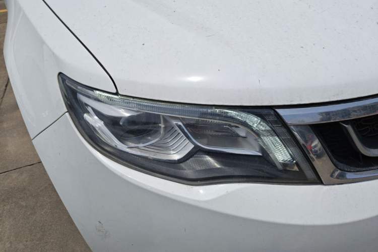 Used Geely Auto Emgrand X7 Sport 2016 1.8TD Automatic Smart Model Right Front Headlight