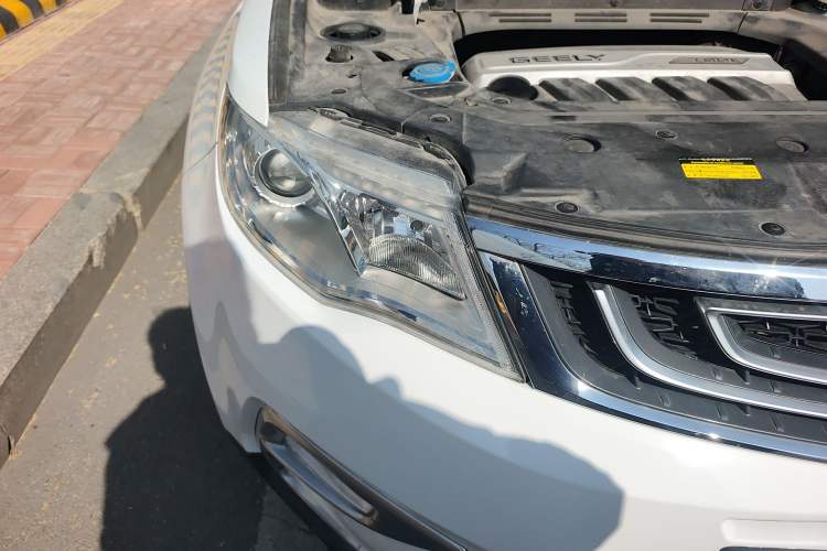 Used Geely Auto Emgrand X7 Sport 2016 1.8TD Automatic Smart Connectivity Version Right Front Headlight