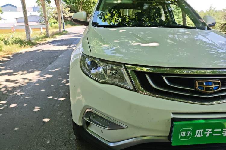 Used Geely Auto Emgrand X7 Sport 2016 2.0L Manual Smart Connect Version Right Front Headlight
