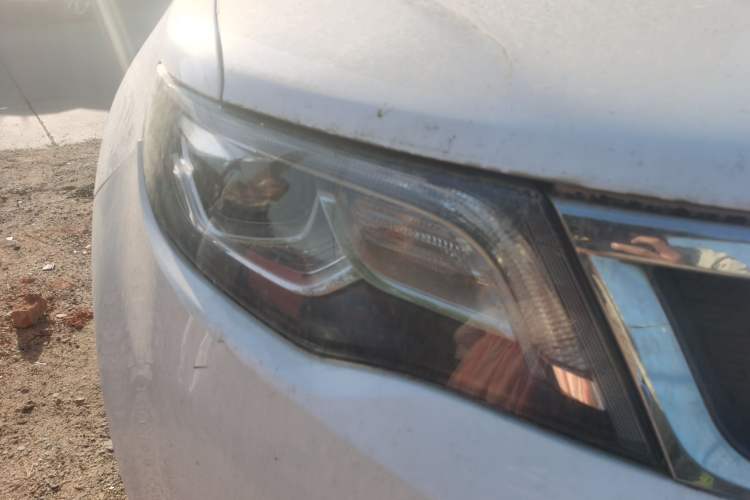 Used Geely Auto Emgrand X7 Sport 2016 1.8TD Automatic ZhiZun Version Right Front Headlight