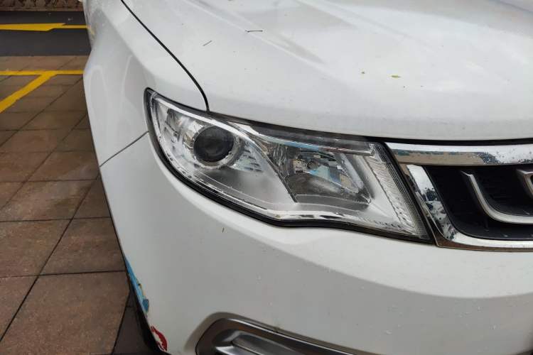Used Geely Auto Emgrand X7 Sport 2016 1.8TD Automatic Smart Connectivity Version Right Front Headlight