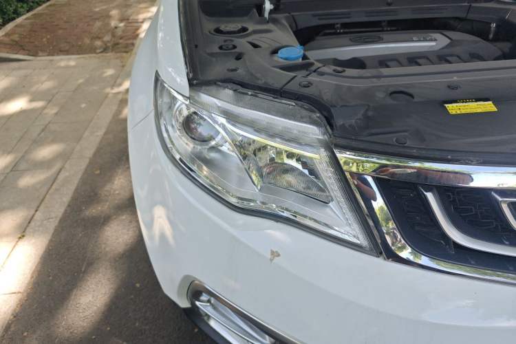 Used Geely Auto Emgrand X7 Sport 2016 2.0L Manual Smart Connect Version Right Front Headlight