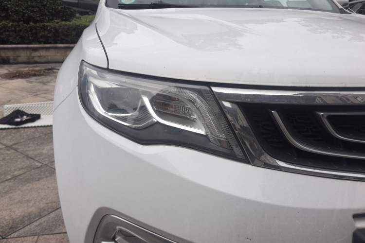 Used Geely Auto Emgrand X7 Sport 2016 1.8TD Automatic ZhiZun Version Right Front Headlight