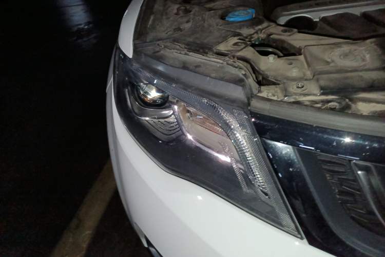 Used Geely Auto Emgrand X7 Sport 2016 1.8TD Automatic ZhiZun Version Right Front Headlight