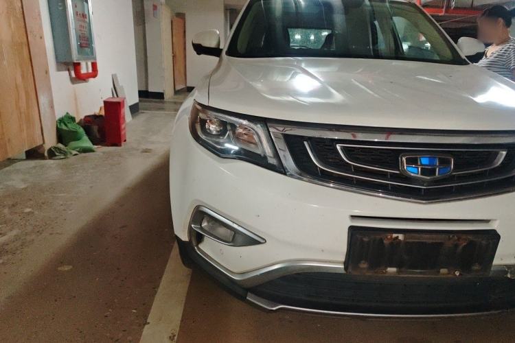 Used Geely Auto Emgrand X7 Sport 2016 1.8TD Automatic Smart Model Right Front Headlight