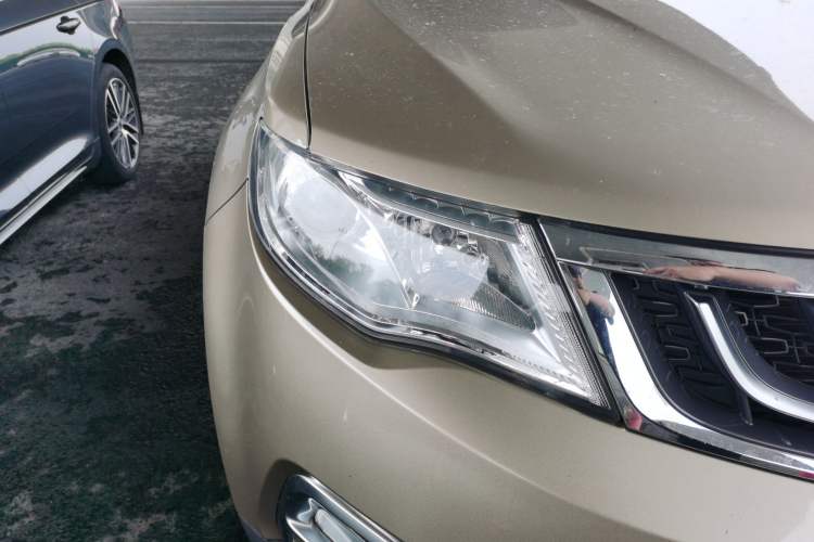 Used Geely Auto Emgrand X7 Sport 2016 2.0L Manual Smart Connect Version Right Front Headlight